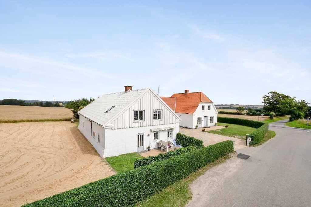 Big House In The Countryside Near Unesco City คราสเตียนฟิลด์ ภายนอก รูปภาพ